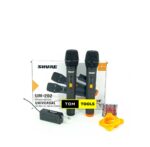 Shure UM202 UHF Dual Wireless Microphone System with Rechargeable Receiver