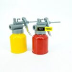 2PCS Half Pint 250ml High Pressure Feed Oil Can Spray Gun Bottle with Long Nozzle